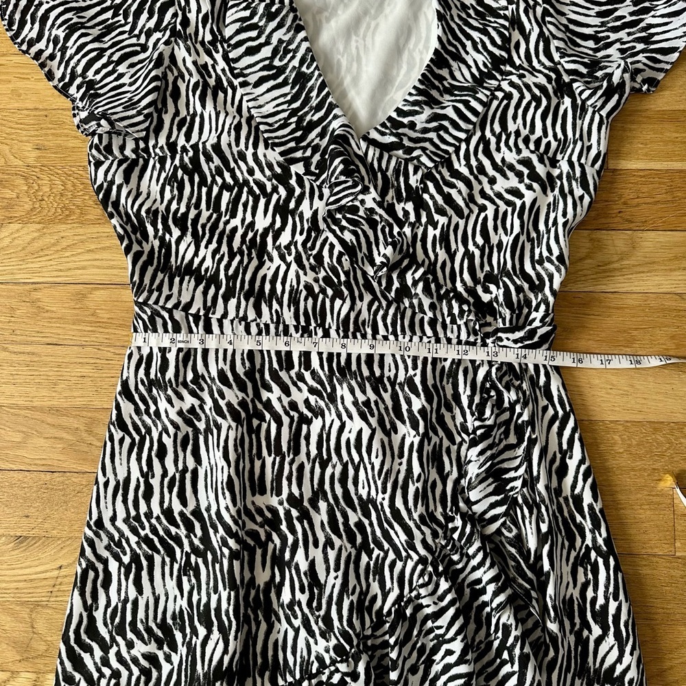 🖤 INC Zebra Print Wrap Dress | Effortless Chic & Modern‎ Grace 🦓 - Picture 3 of 6